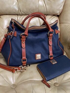 Dooney & Bourke Navy LARGE Pebble Grain Leather Satchel & Wallet Set